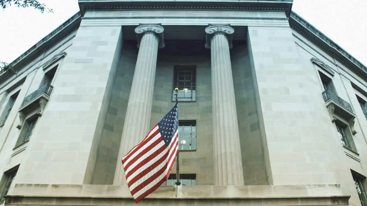 coinbase-spacex-meta-join-doj-anti-scam-operation-that-froze-3-8-million-in-crypto