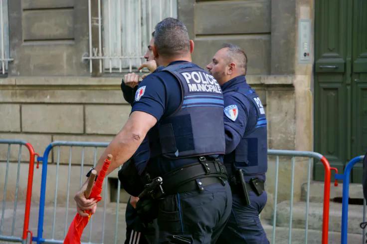 french-artist-blames-government-for-surge-in-crypto-wrench-attacks